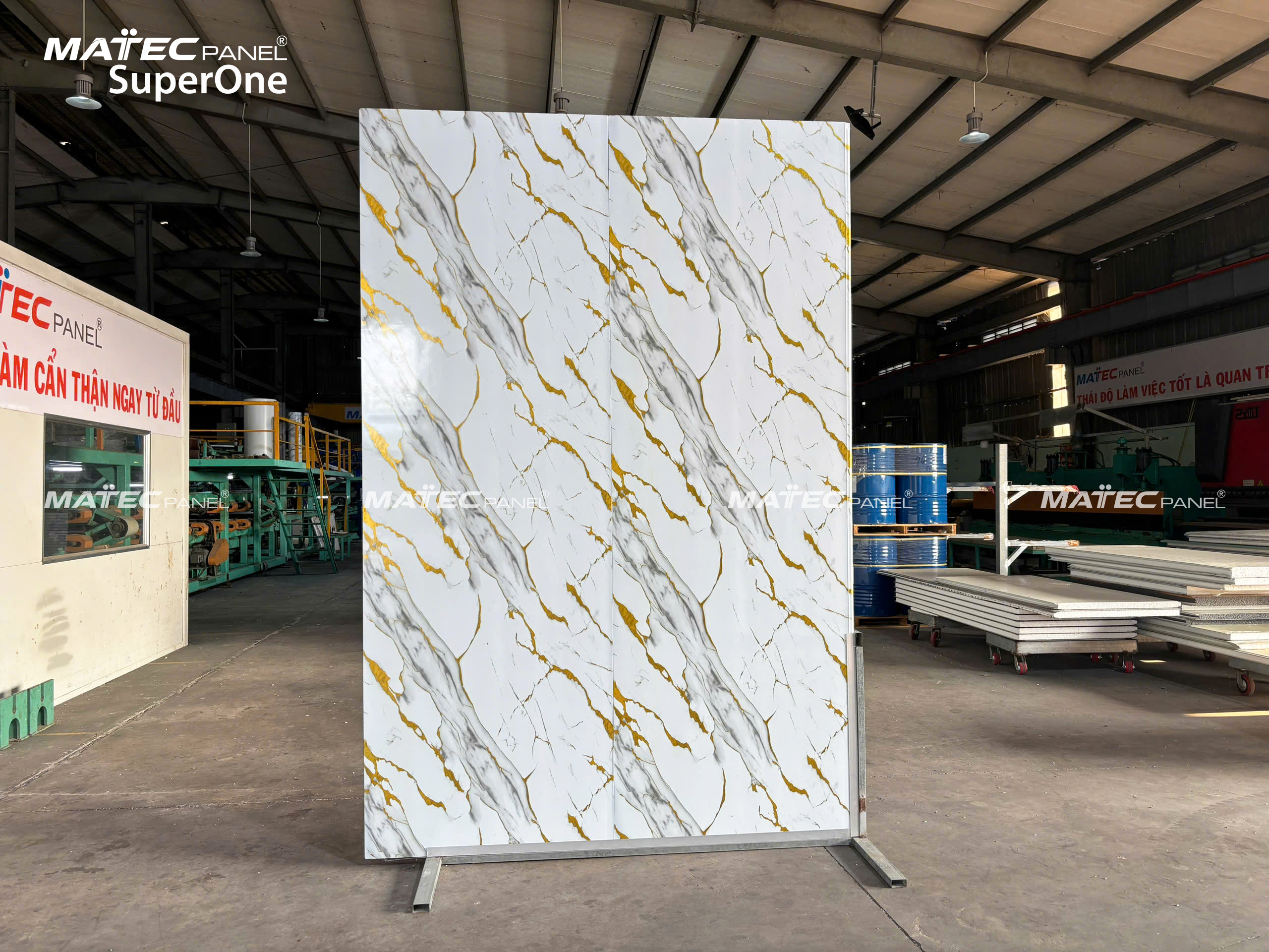Tấm vách ngăn phòng panel màu vân đá vàng